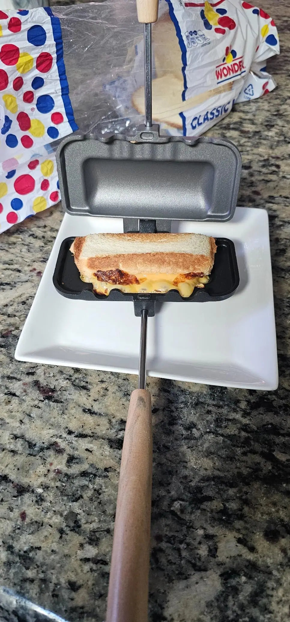 Breakfast Sandwich Maker, 4w1h sandwich maker, hot dog toaster,press bakeware nonstick frying pan pancake pan cooker with removable handle for breakfast pancakes, omelets, frittatas and toast (C-1)