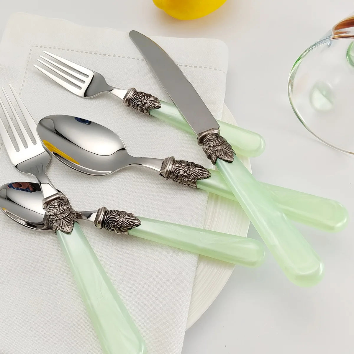 4pcs Green Stainless Steel Dinnerware Set Steak Knife Fork Spoon Dishwasher Safe Flatware