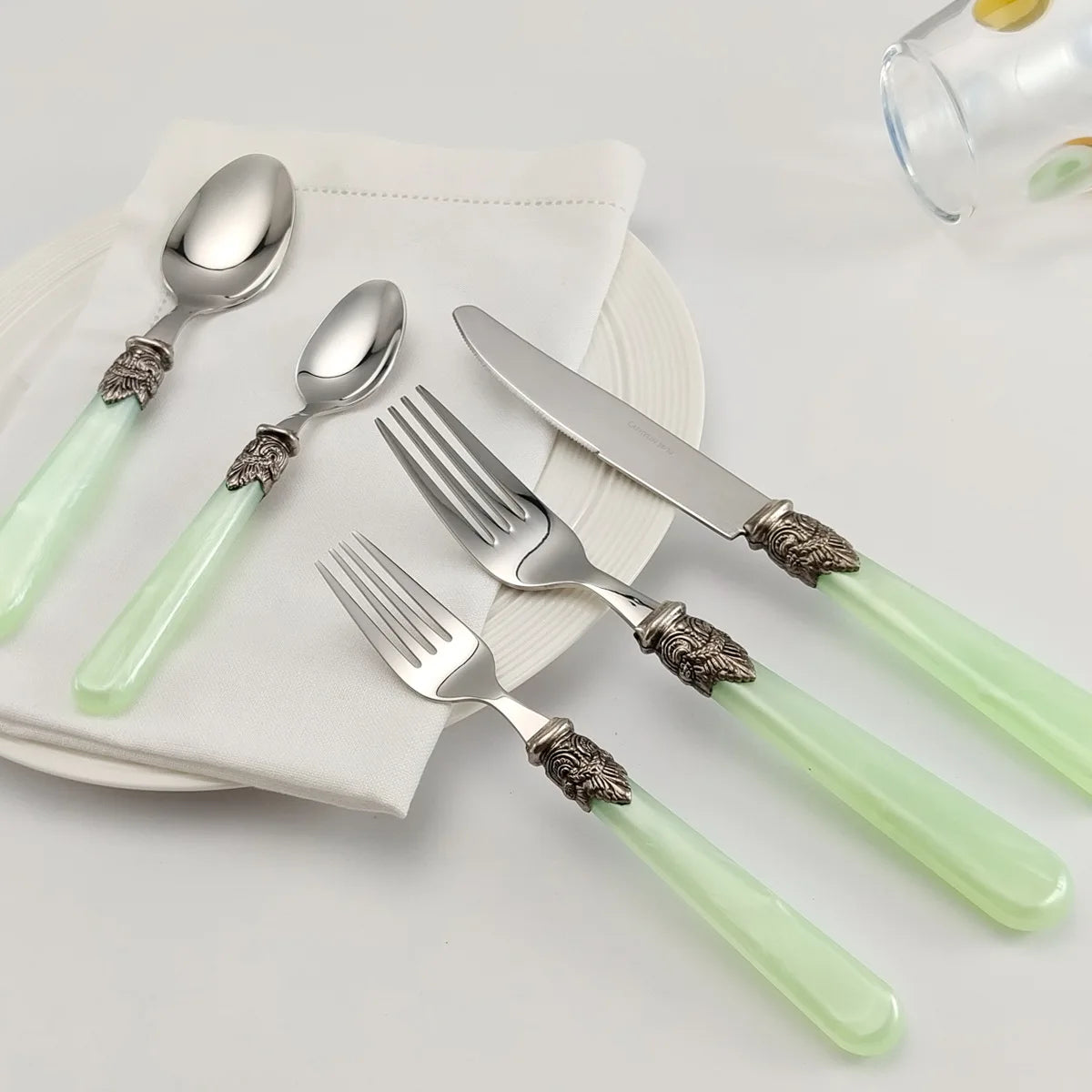 4pcs Green Stainless Steel Dinnerware Set Steak Knife Fork Spoon Dishwasher Safe Flatware
